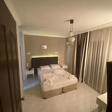 Karadede Hotel *